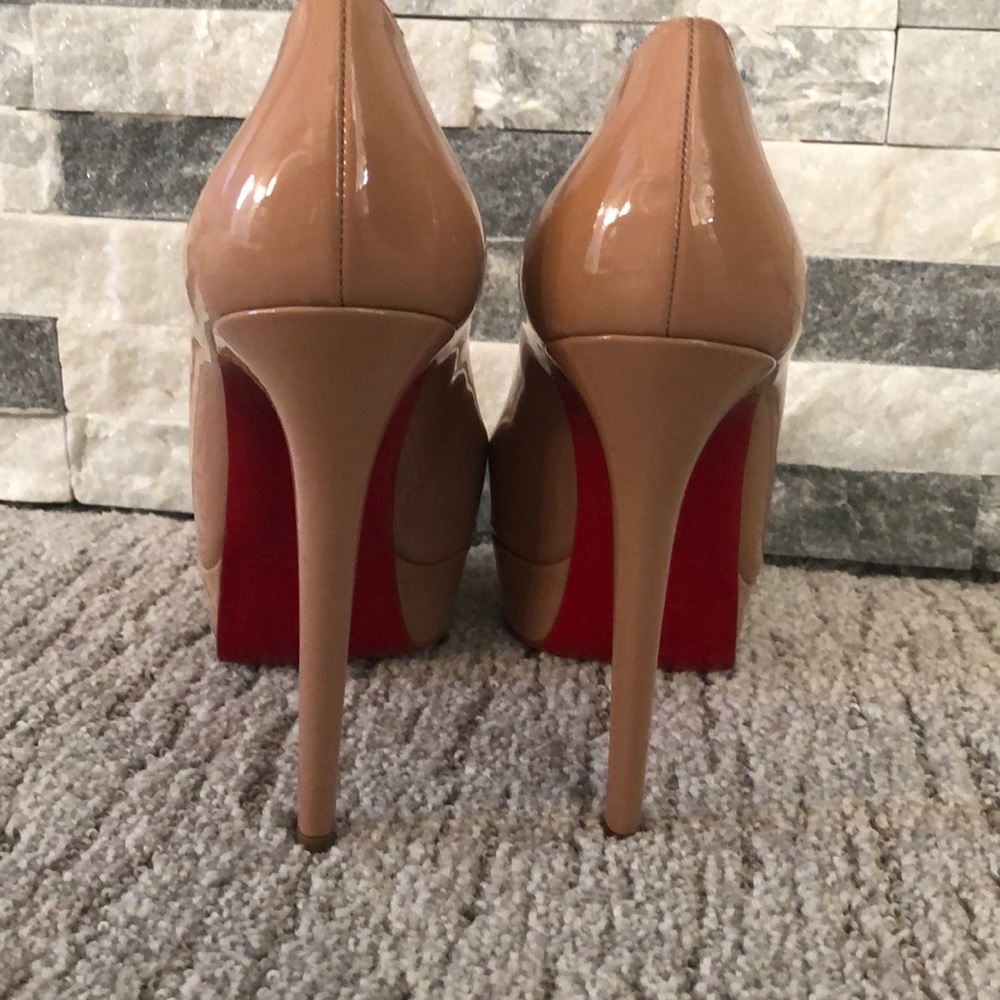 Christian Louboutin heels - Picture 4 of 11